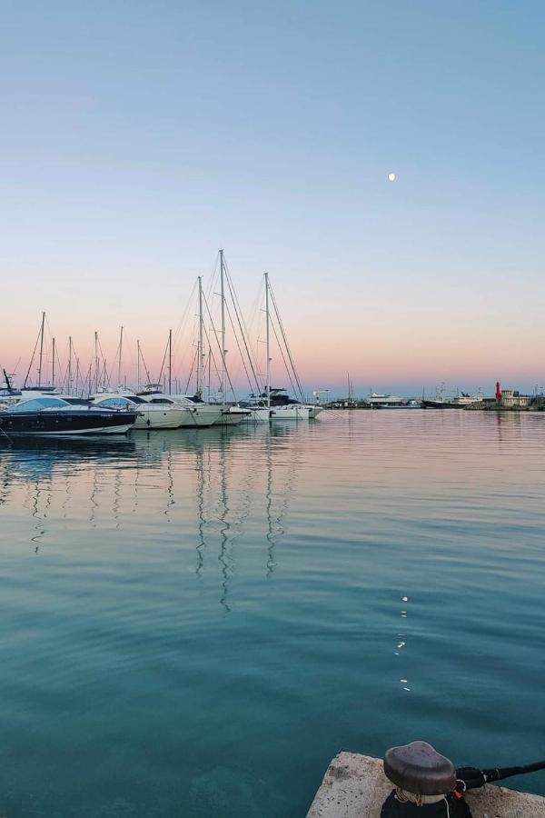 Concordia, Con Parking En El Puerto De Cambrils Apartman Kültér fotó